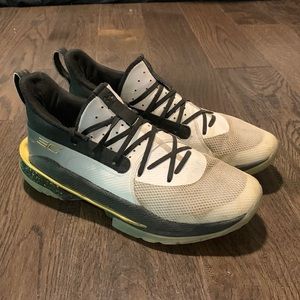 Under Armour Steph Curry Mens Size 10.5